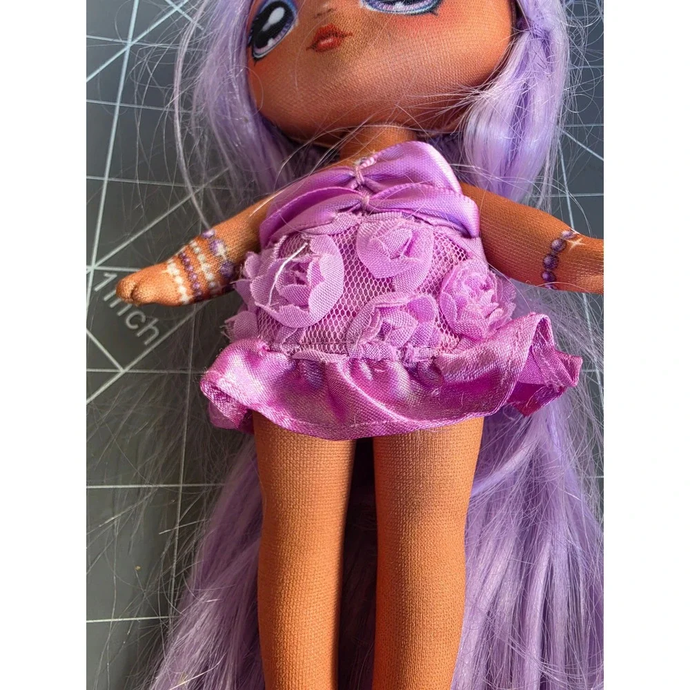 MGA Na Na Na Surprise Soft Fabric Fashion Doll Purple Hair Rose Dress 7.5 inch